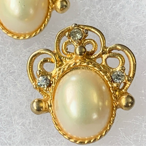 Vintage Style Faux Pearl & Rhinestone Earrings - Picture 2 of 7